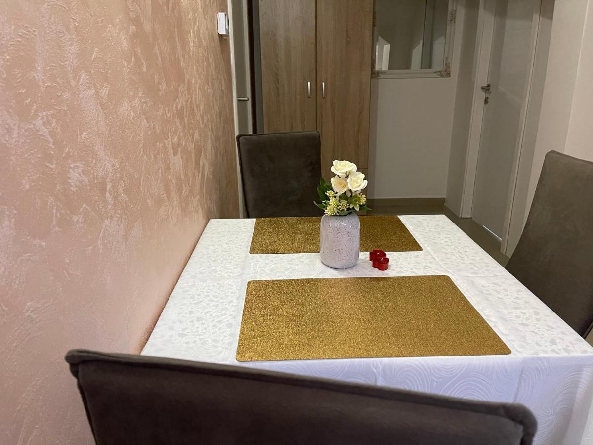 Apartman 1 Apartment Sremska Mitrovica Exterior foto
