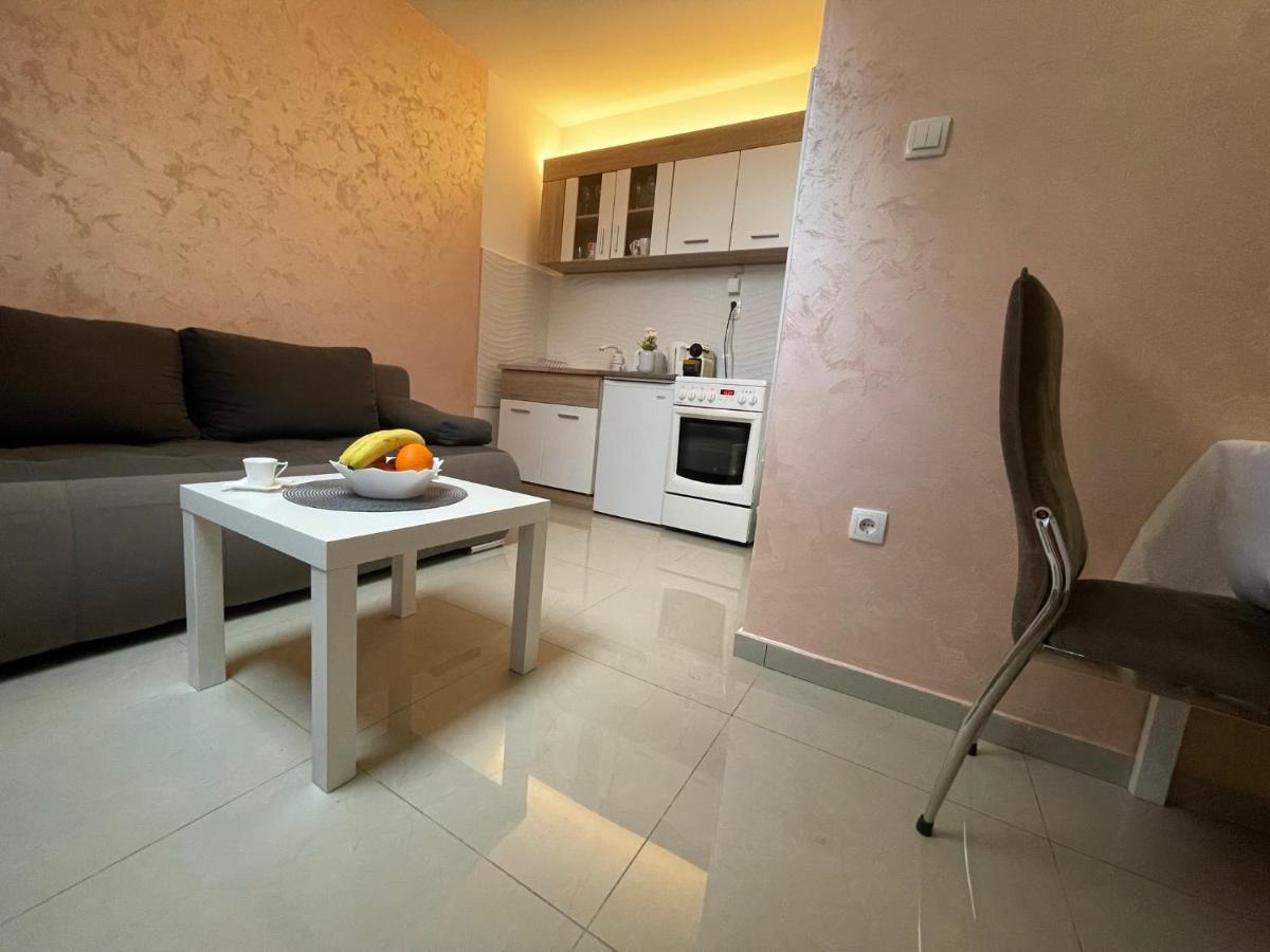 Apartman 1 Apartment Sremska Mitrovica Exterior foto