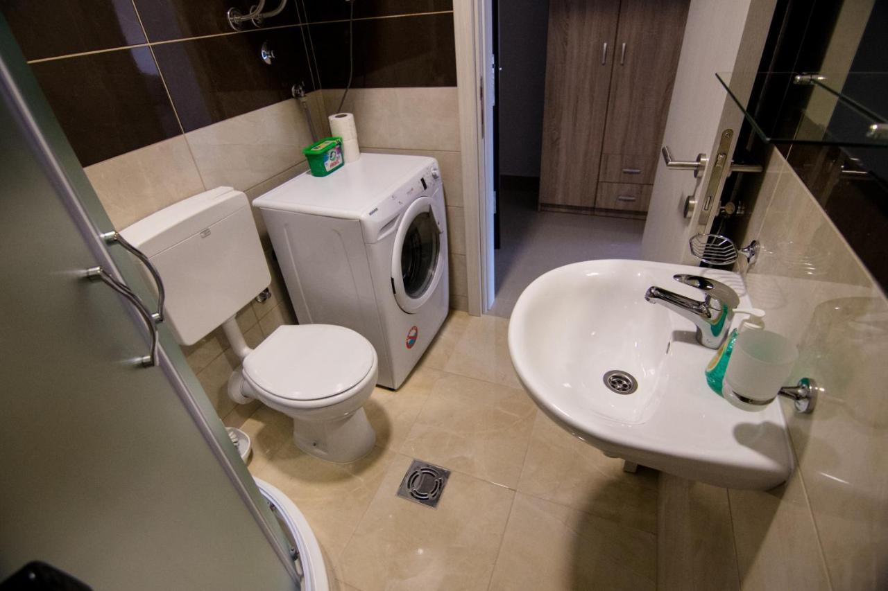 Apartman 1 Apartment Sremska Mitrovica Exterior foto