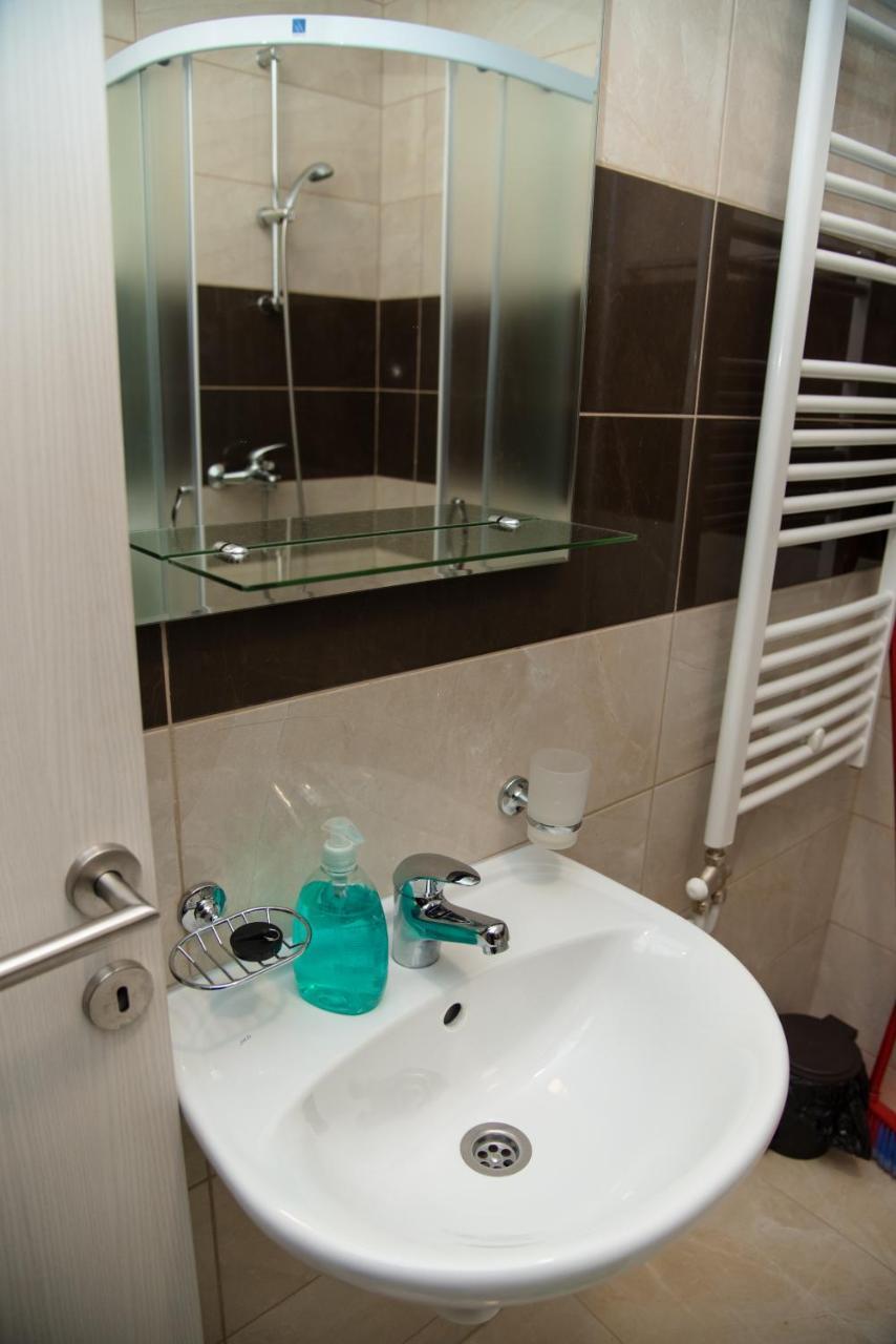 Apartman 1 Apartment Sremska Mitrovica Exterior foto